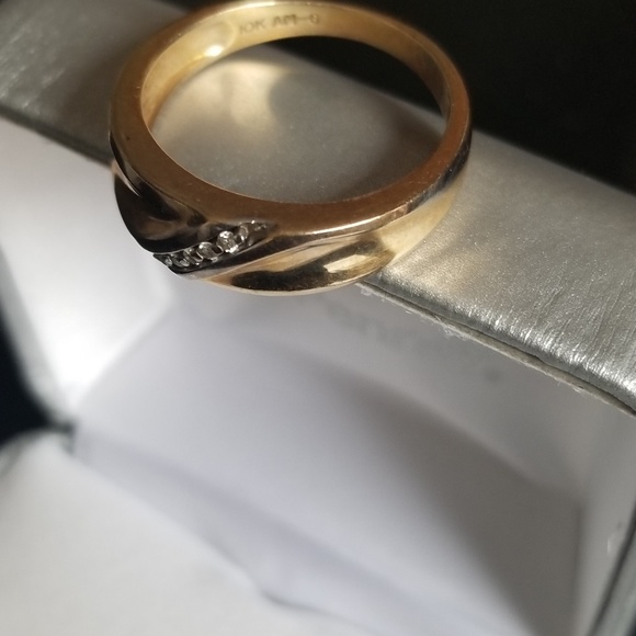 Diamond band ring - Picture 2 of 6